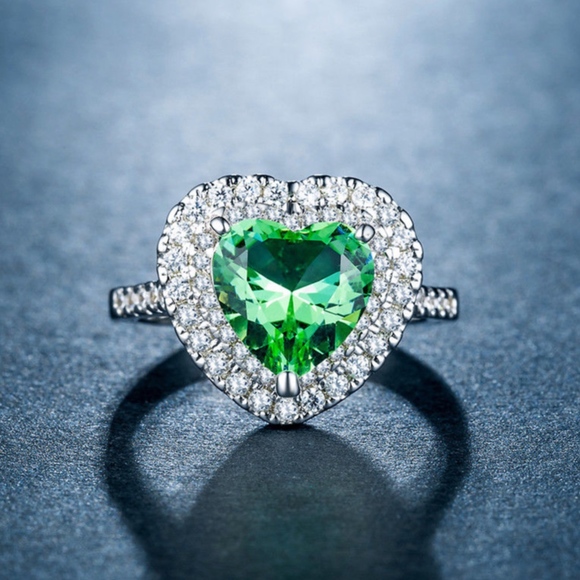 Jewelry - 925 Silver Heart Shaped Green Amethyst Ring